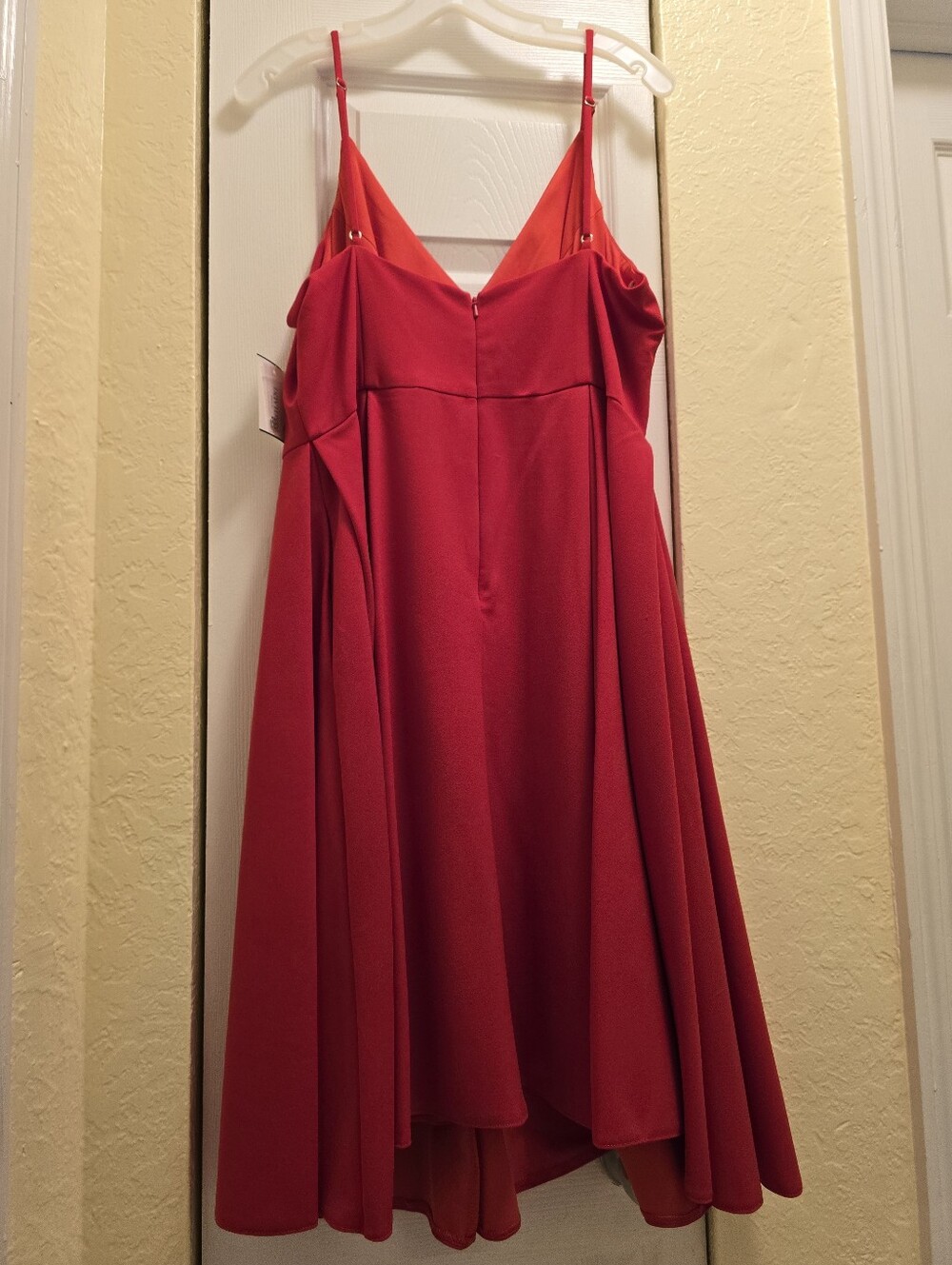 David's Bridal, red fit and Flare formal dress Homecoming Dress Pockets Plus - Picture 4 of 10